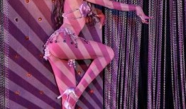 疯马秀明星爆料视频大全,揭秘幕后的疯狂瞬间