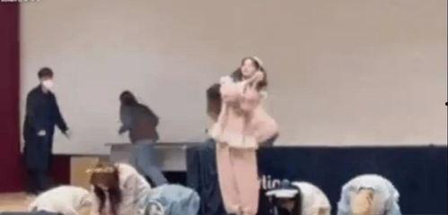 娱乐圈吃瓜爆料王嘉尔,娱乐圈吃瓜爆料界的风云人物